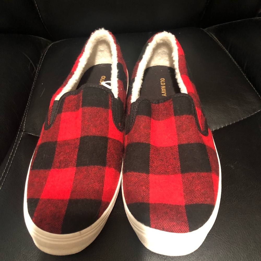 Women’s red buffalo plaid Old Navy sneakers. Size 10